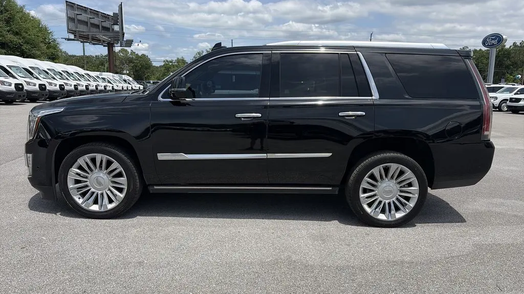 2019 Cadillac Escalade Platinum
