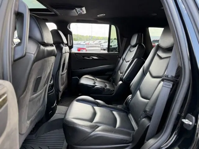 2020 Cadillac Escalade - $40,500