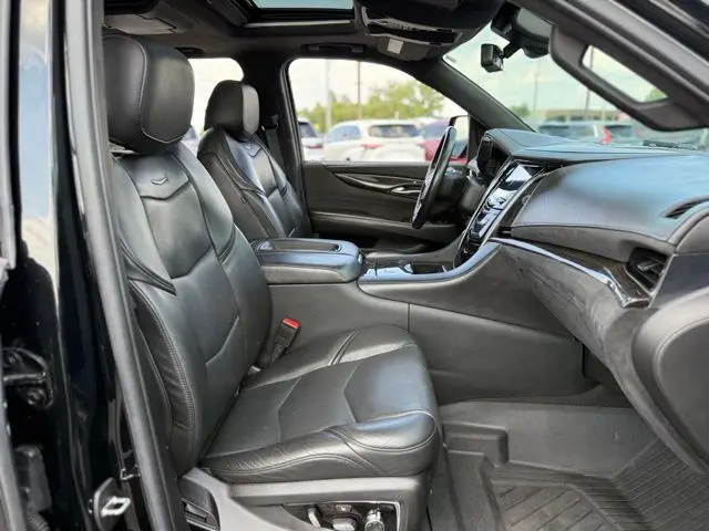 2020 Cadillac Escalade - $40,500