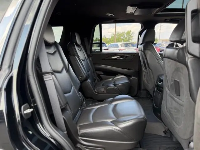 2020 Cadillac Escalade - $40,500