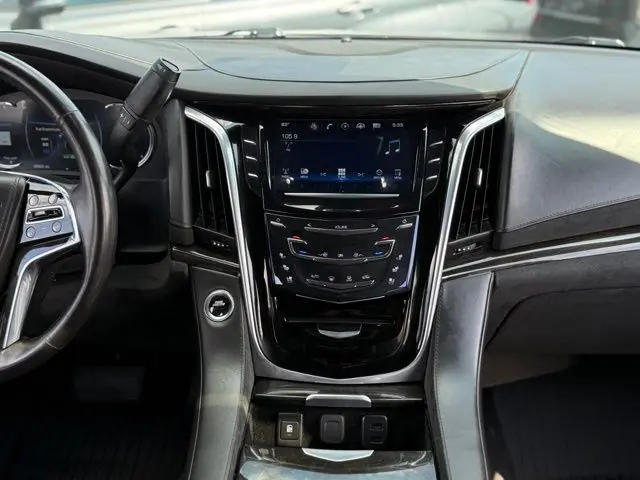 2020 Cadillac Escalade - $40,500