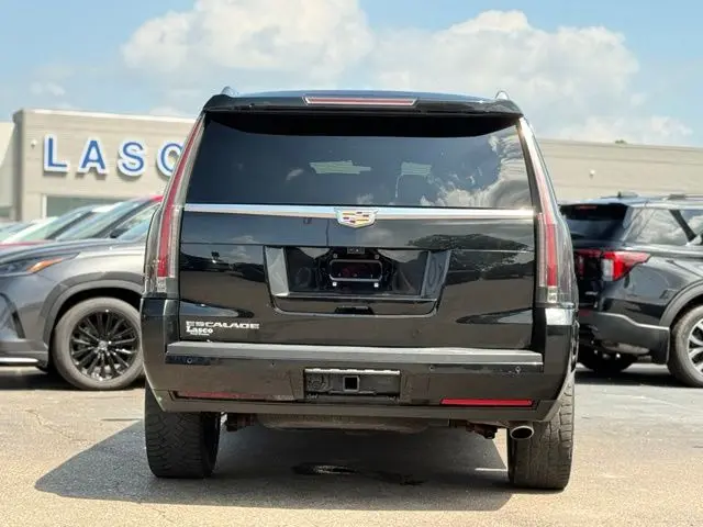 2020 Cadillac Escalade - $40,500