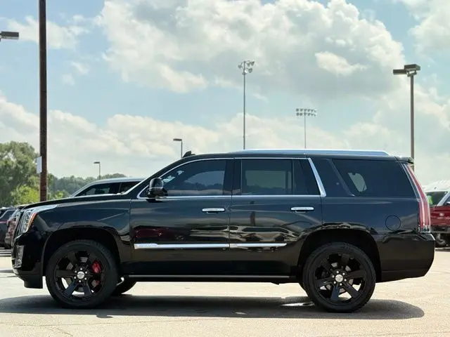 2020 Cadillac Escalade - $40,500