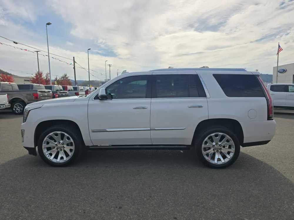 2017 Cadillac Escalade - $29,750