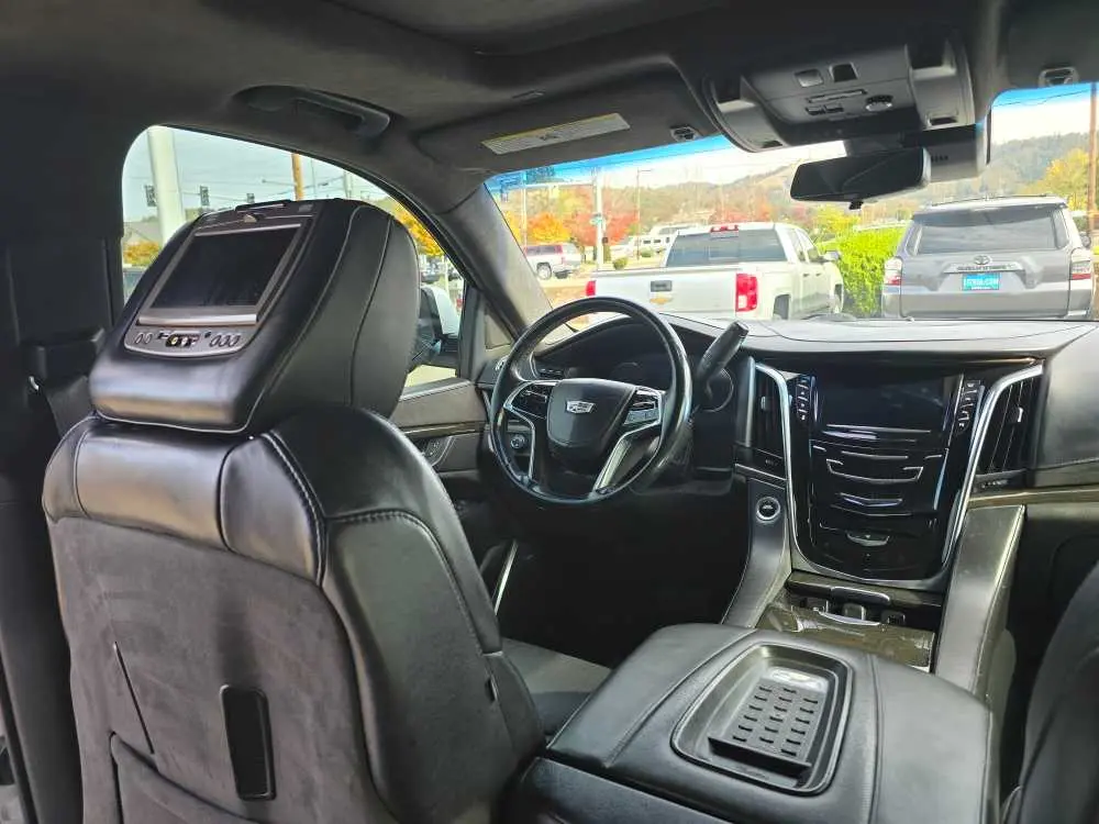 2017 Cadillac Escalade - $29,750