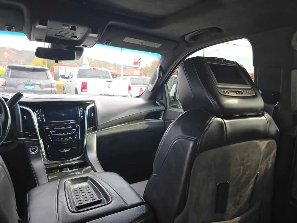 2017 Cadillac Escalade - $29,750
