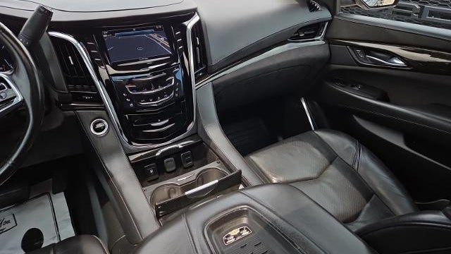 2017 Cadillac Escalade Platinum
