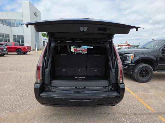 2017 Cadillac Escalade - $29,981