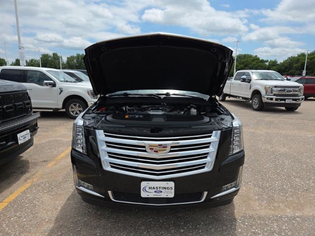2017 Cadillac Escalade - $29,981