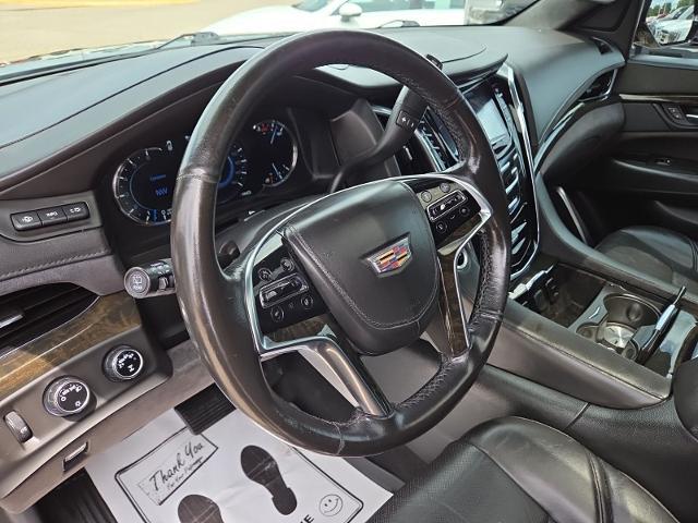 2017 Cadillac Escalade - $29,981