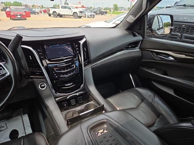 2017 Cadillac Escalade - $29,981