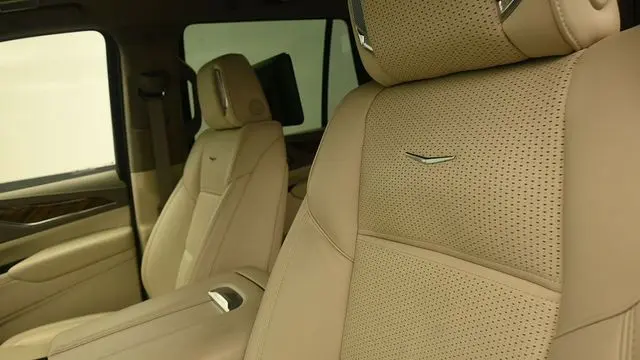 2023 Cadillac Escalade Premium Luxury Platinum