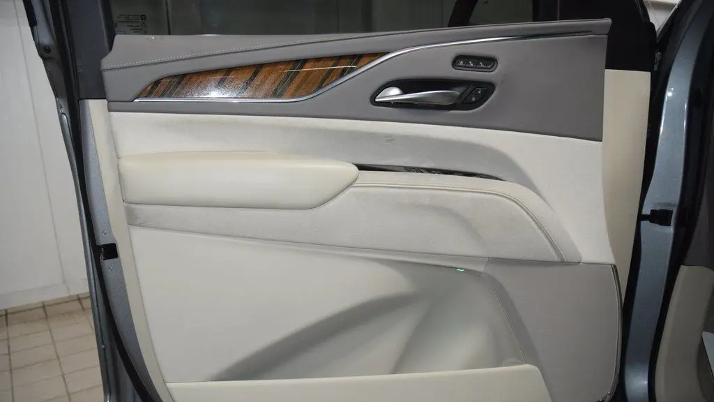 2023 Cadillac Escalade Premium Luxury Platinum