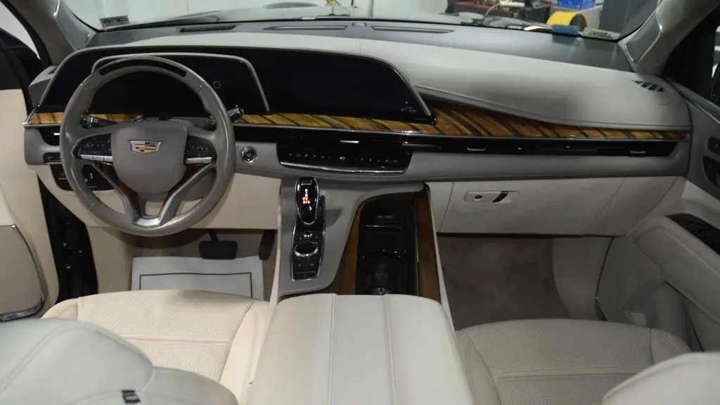 2023 Cadillac Escalade Premium Luxury Platinum