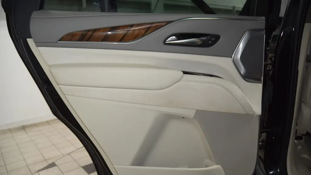 2023 Cadillac Escalade Premium Luxury Platinum