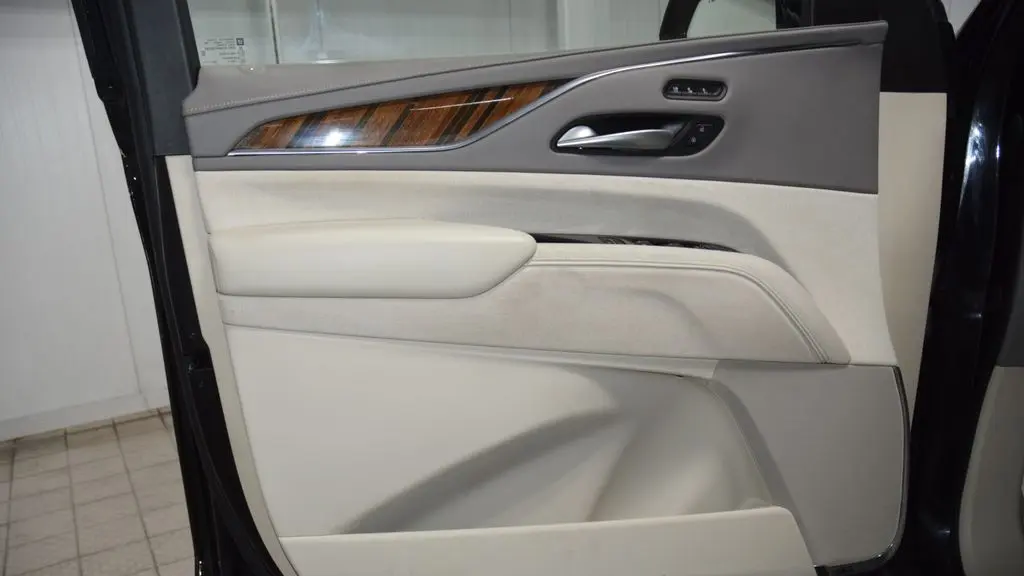 2023 Cadillac Escalade Premium Luxury Platinum