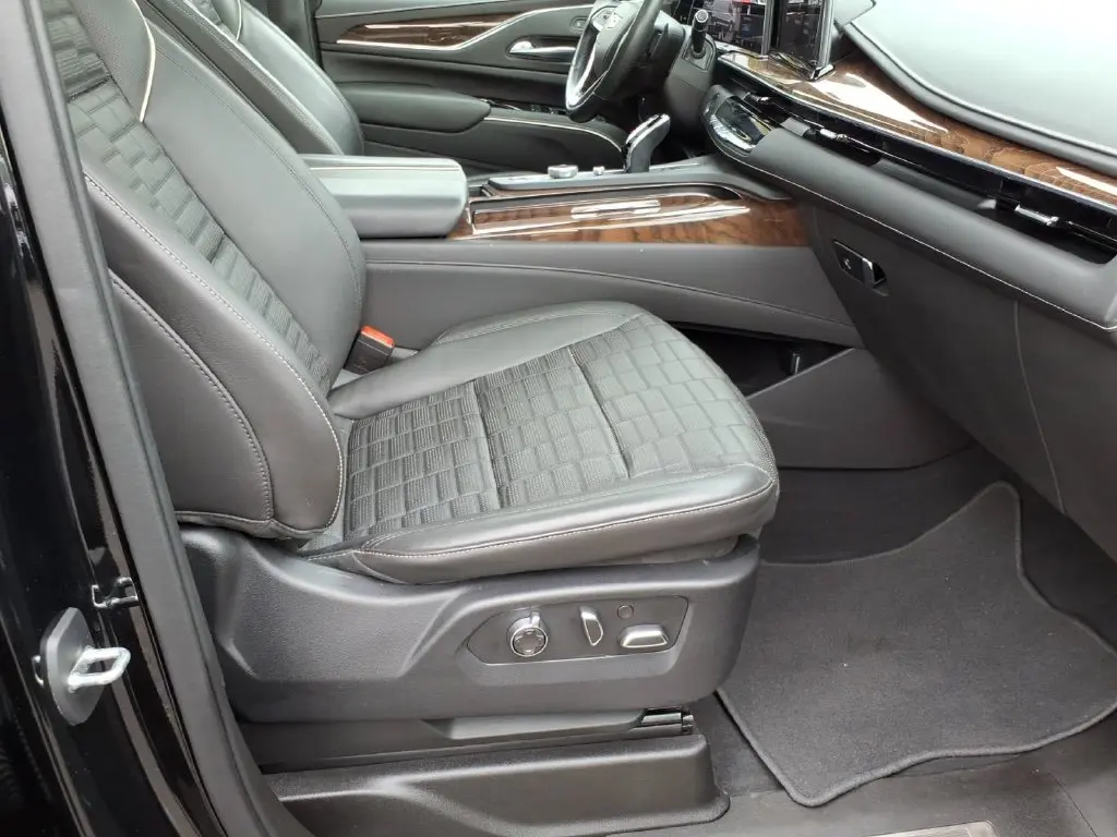2021 Cadillac Escalade - $63,990