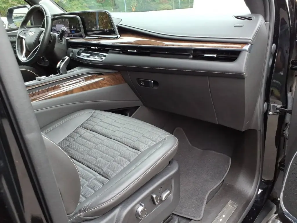 2021 Cadillac Escalade - $63,990
