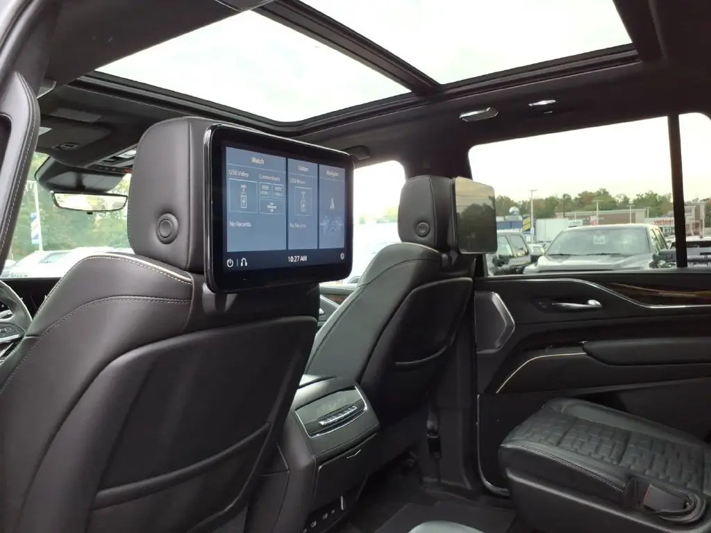 2021 Cadillac Escalade - $63,990