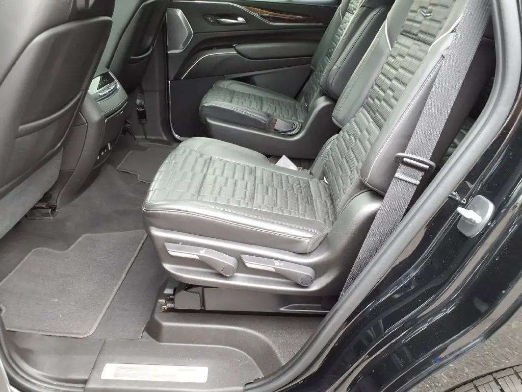 2021 Cadillac Escalade - $63,990