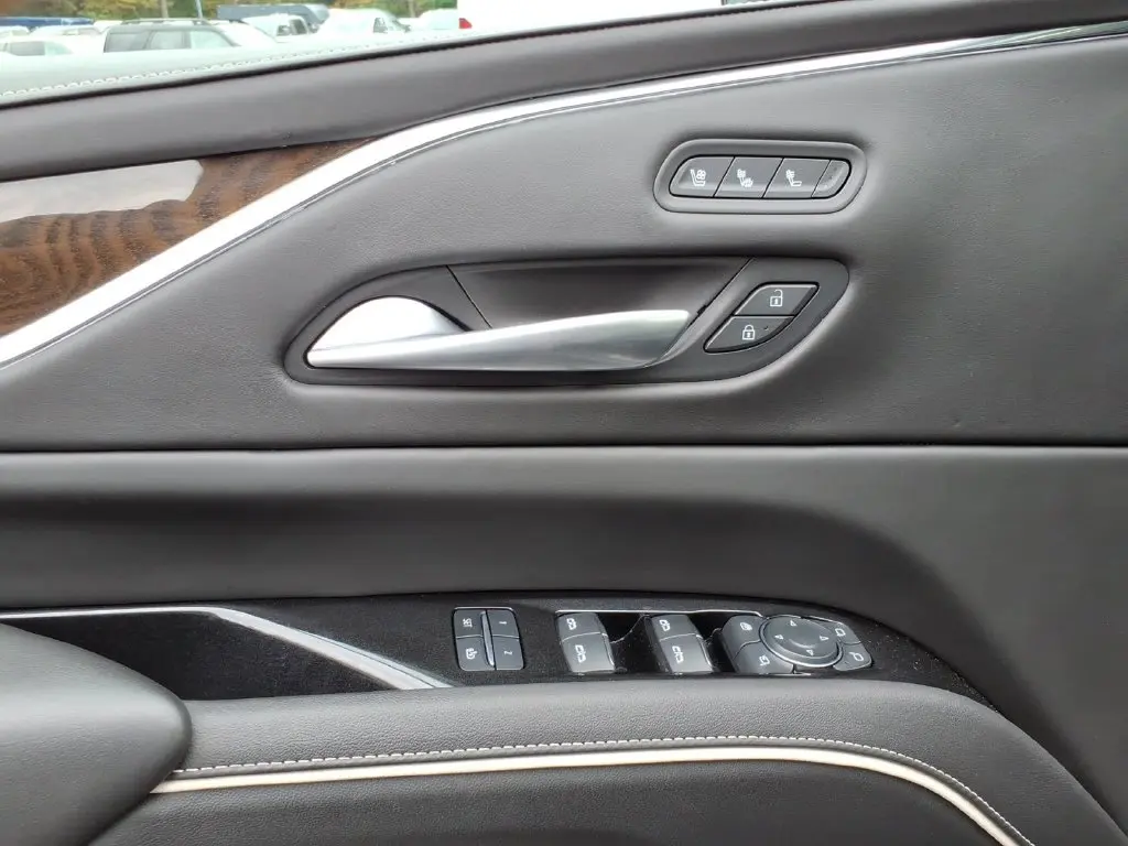 2021 Cadillac Escalade - $63,990