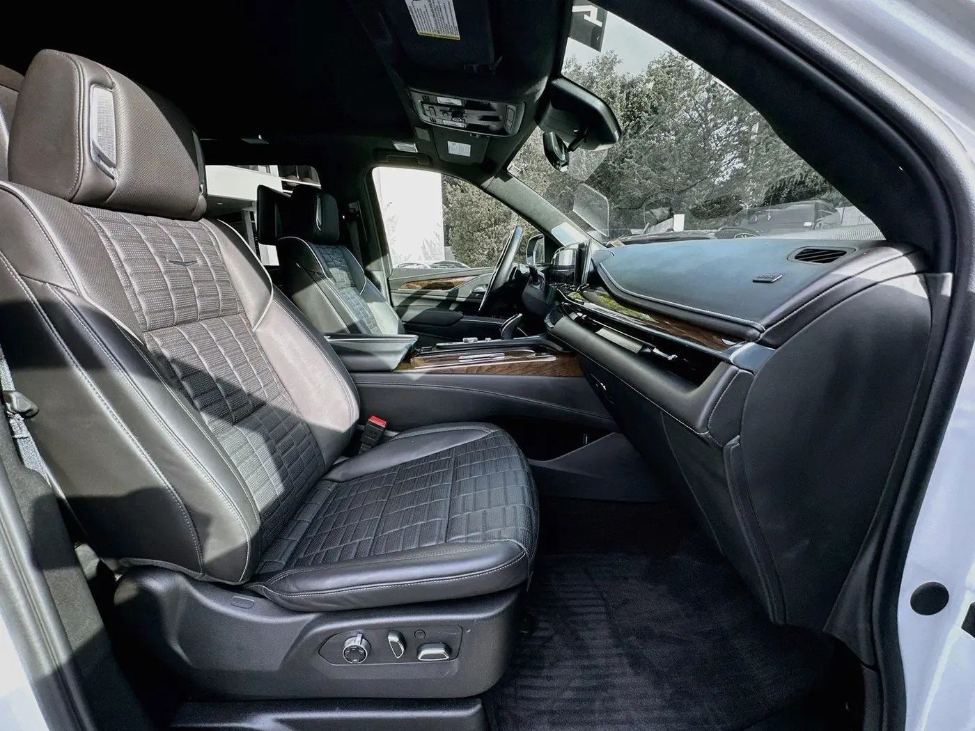 2024 Cadillac Escalade - $80,994