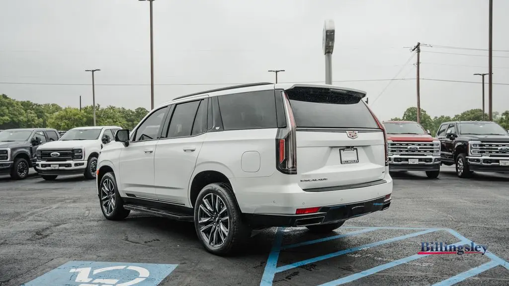2023 Cadillac Escalade Sport
