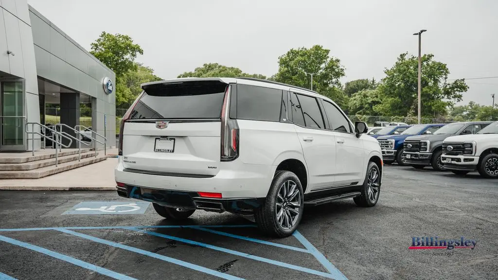 2023 Cadillac Escalade Sport