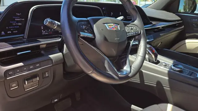 2023 Cadillac Escalade Sport