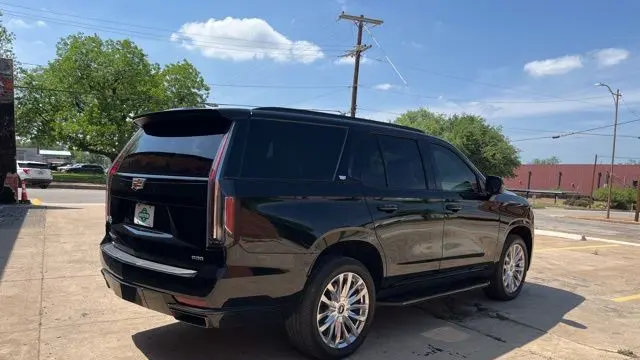 2022 Cadillac Escalade Sport