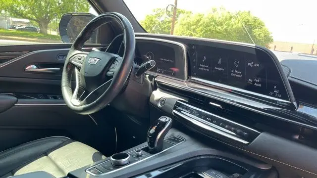 2022 Cadillac Escalade Sport