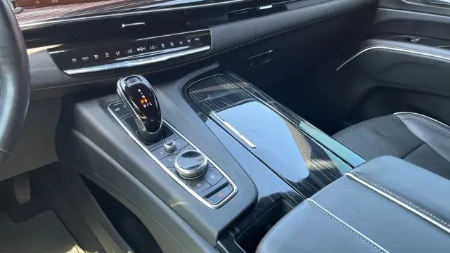 2022 Cadillac Escalade Sport
