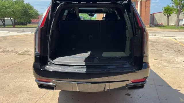 2022 Cadillac Escalade Sport