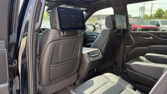 2023 Cadillac Escalade Sport
