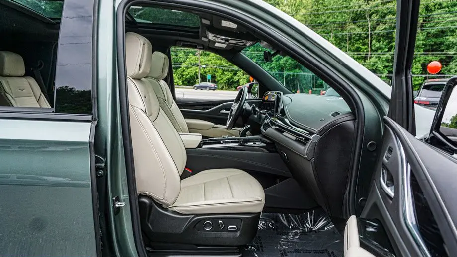 2024 Cadillac Escalade Sport
