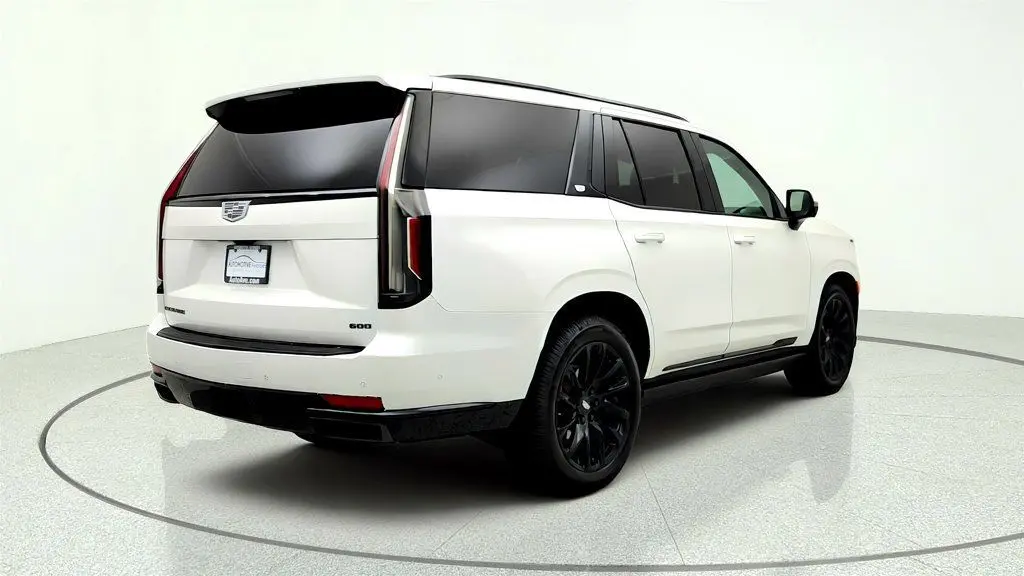 2022 Cadillac Escalade - $59,995