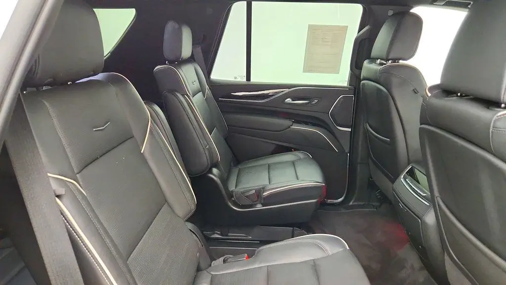 2022 Cadillac Escalade - $59,995