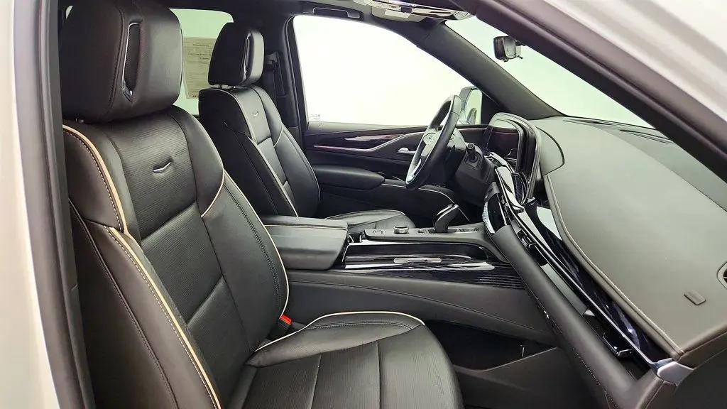 2022 Cadillac Escalade - $59,995