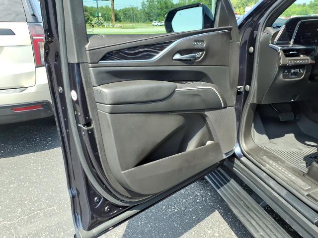 2022 Cadillac Escalade - $65,900
