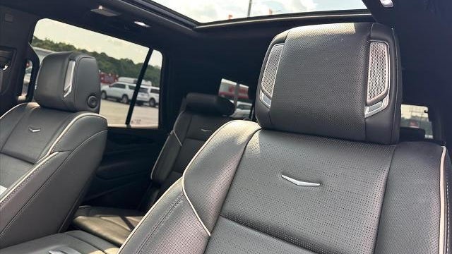 2022 Cadillac Escalade Sport