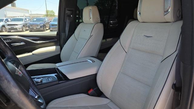 2022 Cadillac Escalade Sport