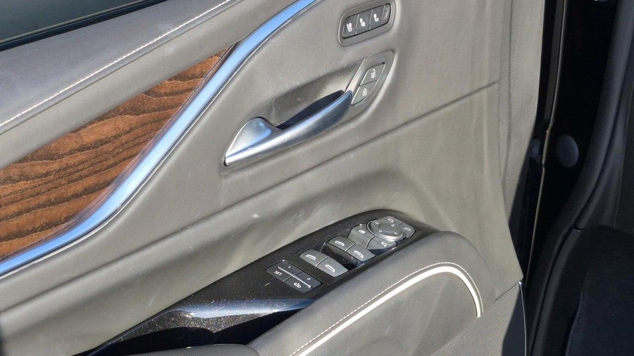 2023 Cadillac Escalade Sport Platinum