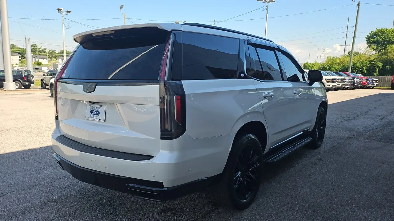 2023 Cadillac Escalade Sport Platinum