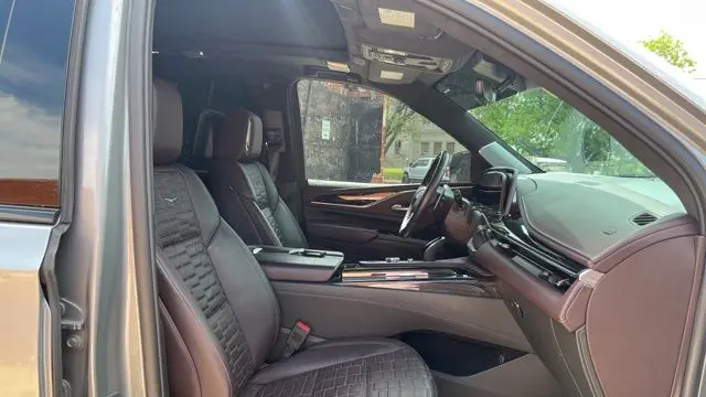 2023 Cadillac Escalade-V Base