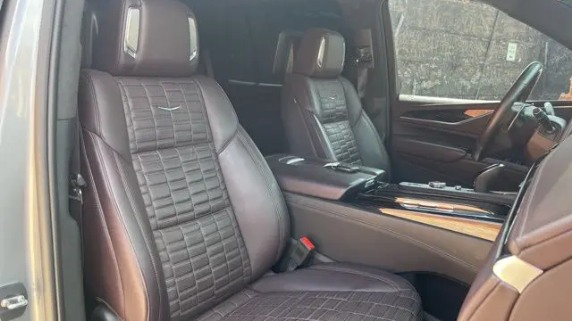 2023 Cadillac Escalade-V Base