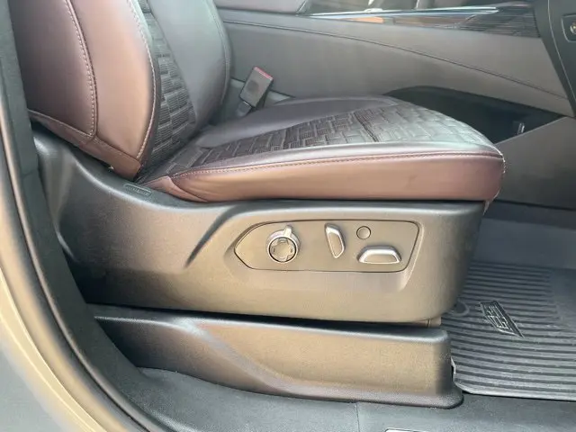 2023 Cadillac Escalade - $109,217