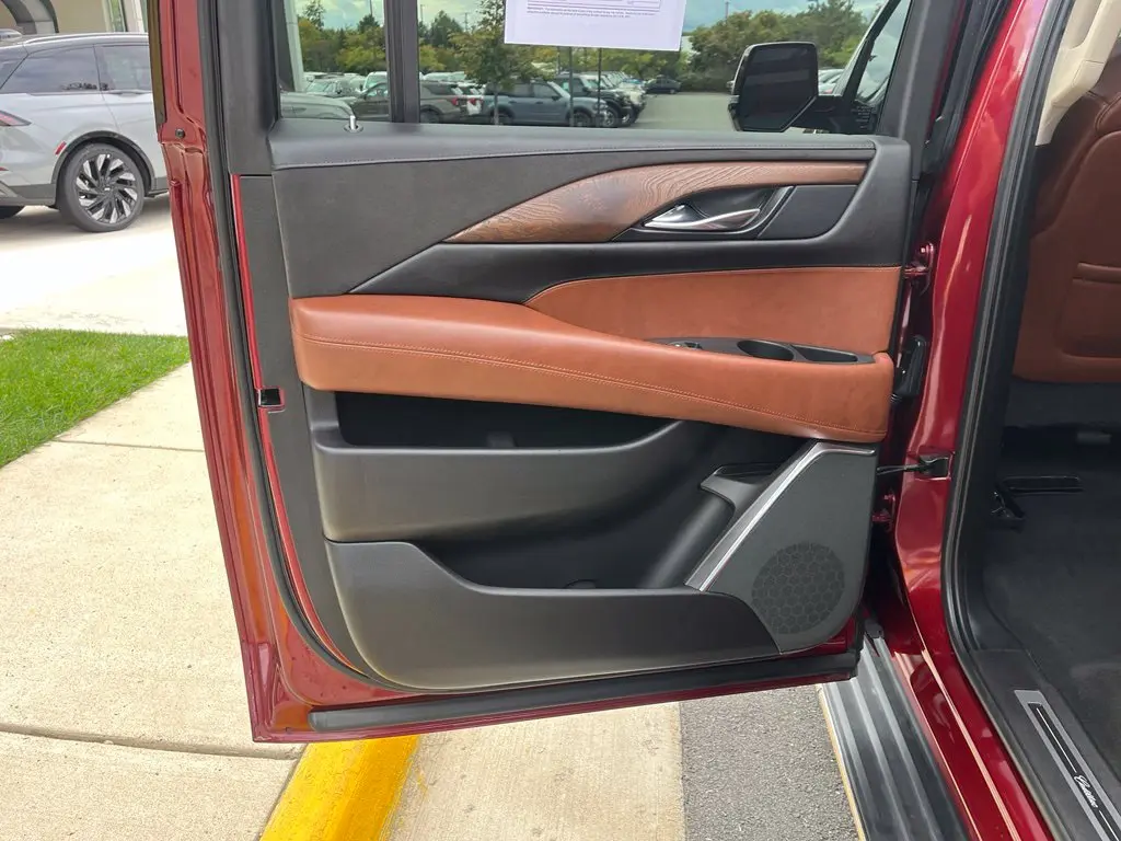 2018 Cadillac Escalade - $21,001