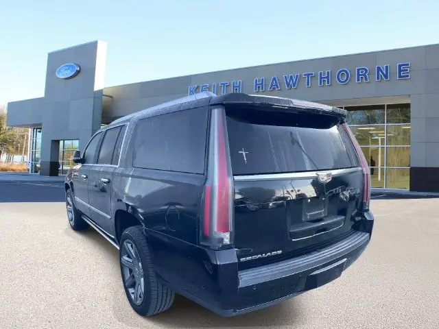 2018 Cadillac Escalade - $30,570