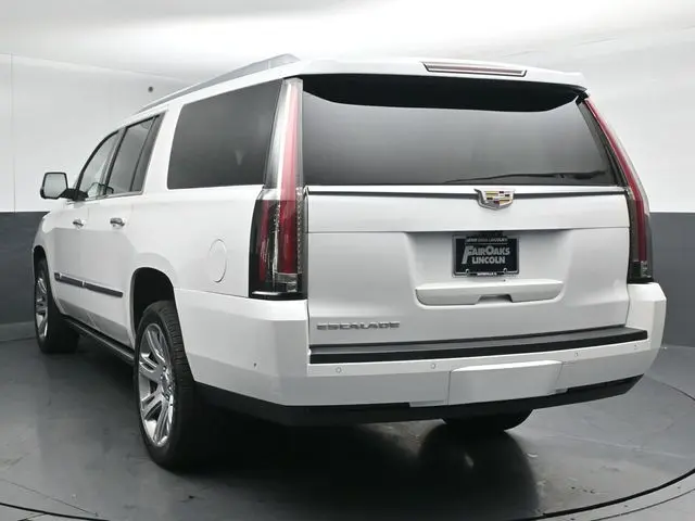 2018 Cadillac Escalade - $25,999