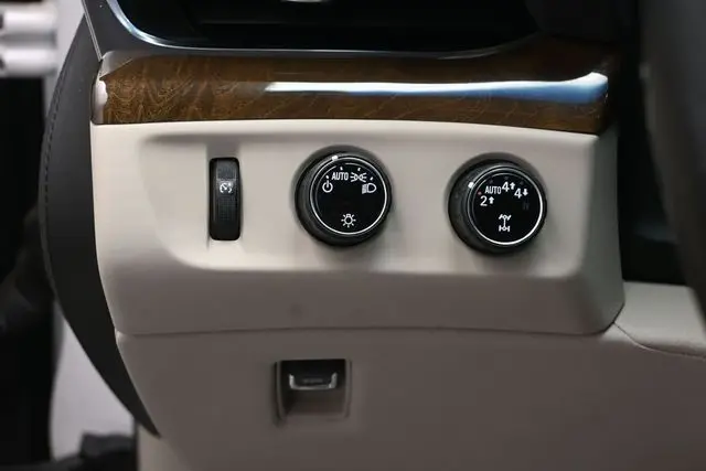 2018 Cadillac Escalade - $25,999